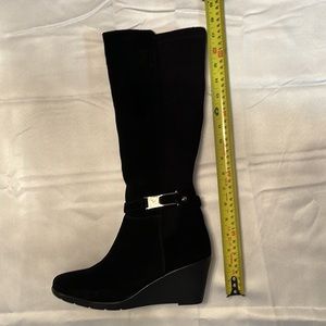Blondo Lana Black Suede Boot. Ladies size 9. Brand new in box never worn.